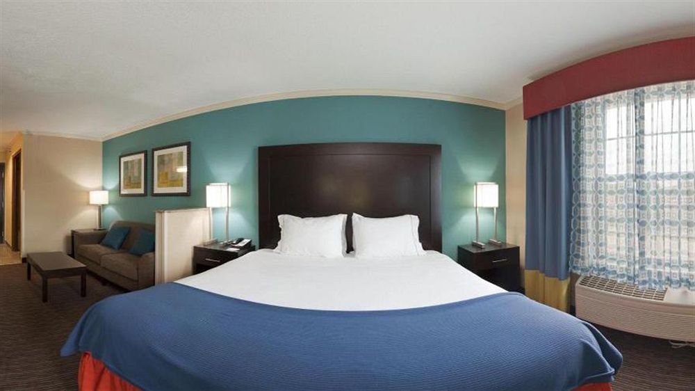 Holiday Inn Express Hotel & Suites North Kansas City By Ihg Zewnętrze zdjęcie