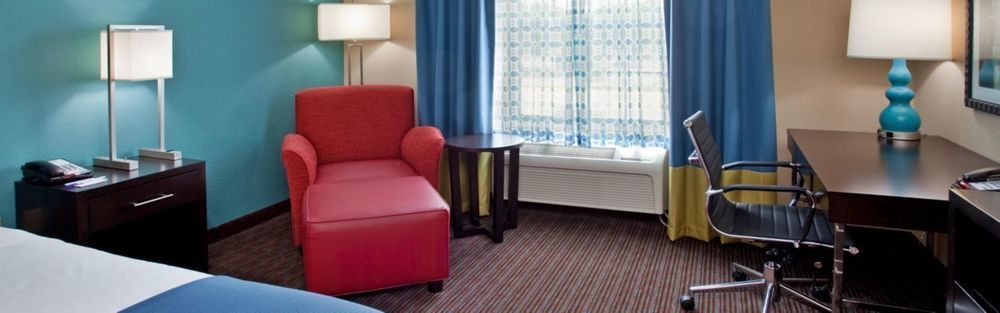 Holiday Inn Express Hotel & Suites North Kansas City By Ihg Zewnętrze zdjęcie