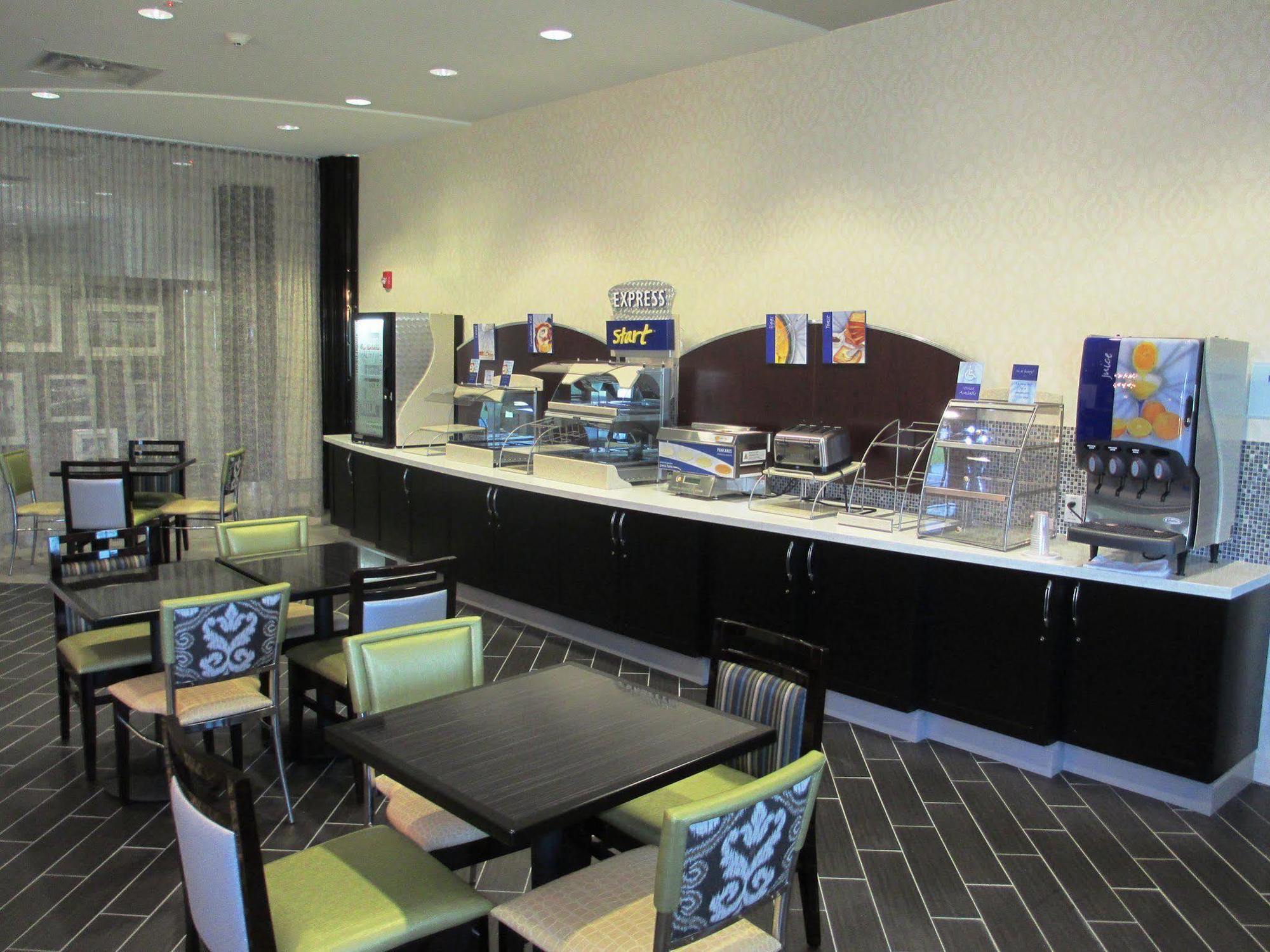 Holiday Inn Express Hotel & Suites North Kansas City By Ihg Zewnętrze zdjęcie