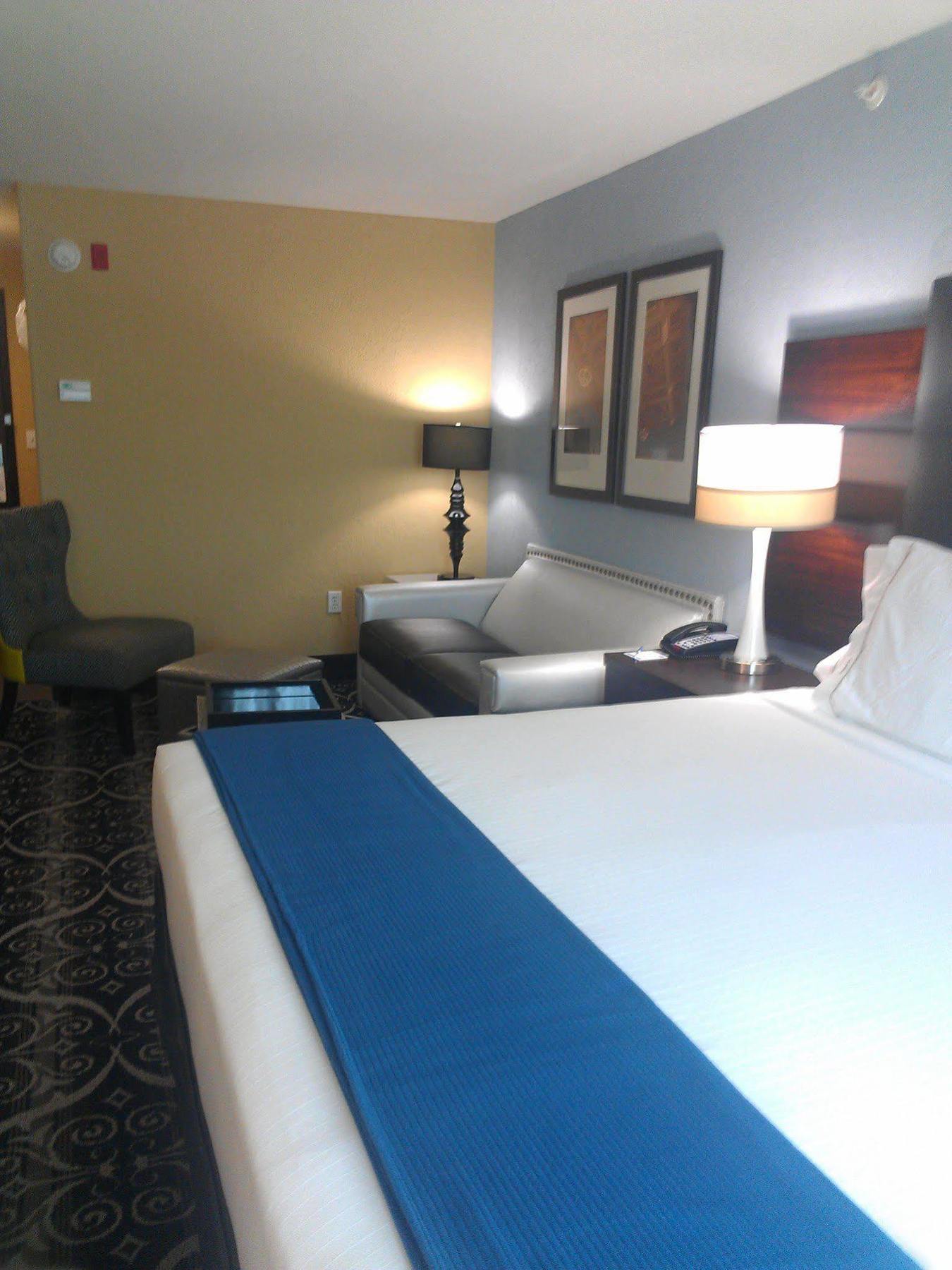 Holiday Inn Express Hotel & Suites North Kansas City By Ihg Zewnętrze zdjęcie
