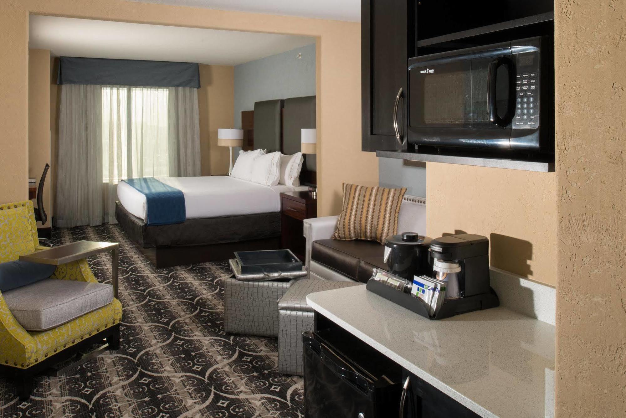 Holiday Inn Express Hotel & Suites North Kansas City By Ihg Zewnętrze zdjęcie