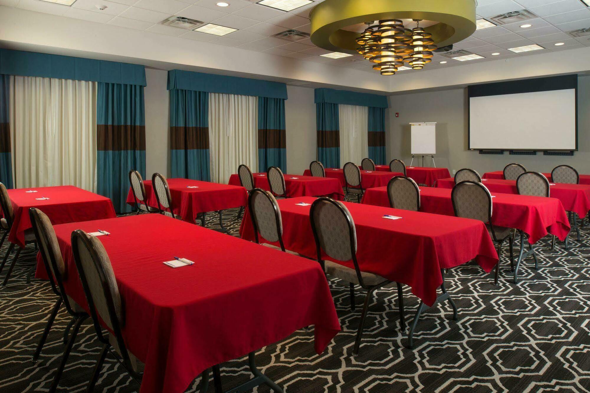 Holiday Inn Express Hotel & Suites North Kansas City By Ihg Zewnętrze zdjęcie