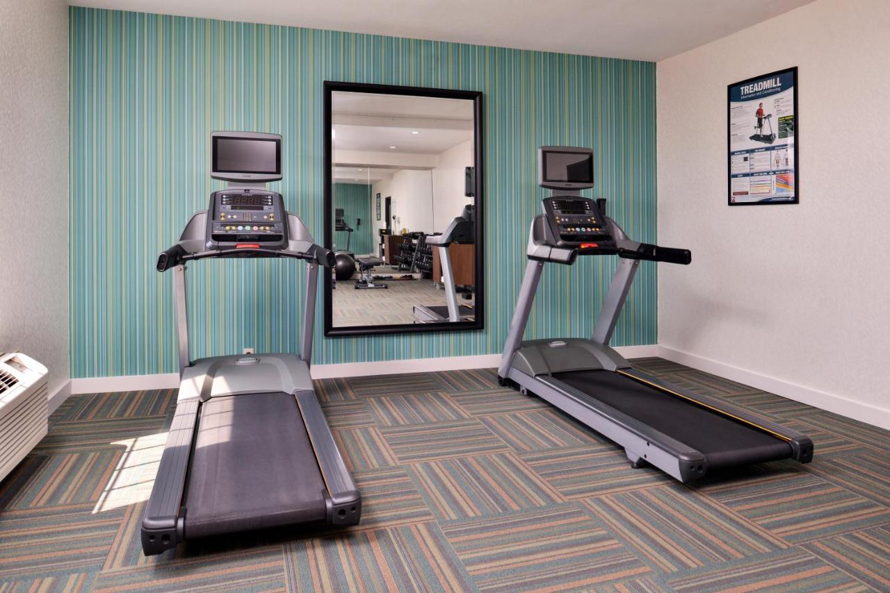 Holiday Inn Express Hotel & Suites North Kansas City By Ihg Zewnętrze zdjęcie