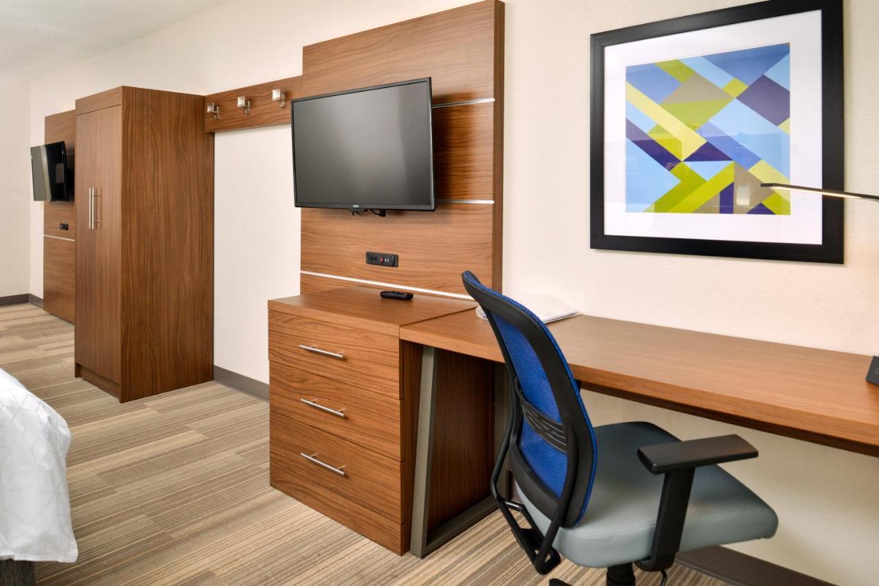 Holiday Inn Express Hotel & Suites North Kansas City By Ihg Zewnętrze zdjęcie