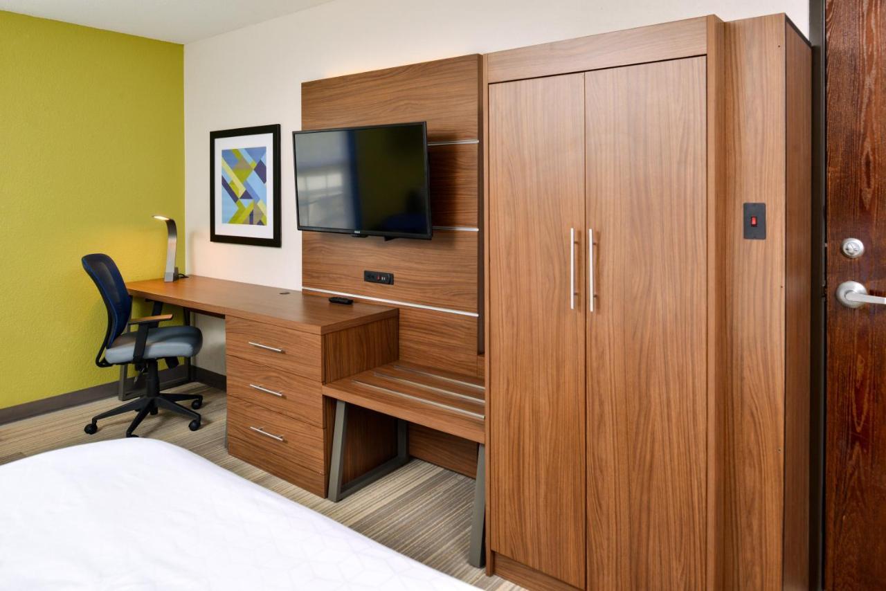 Holiday Inn Express Hotel & Suites North Kansas City By Ihg Zewnętrze zdjęcie
