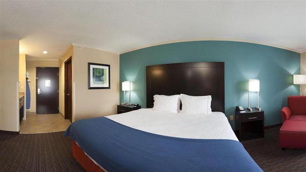 Holiday Inn Express Hotel & Suites North Kansas City By Ihg Zewnętrze zdjęcie