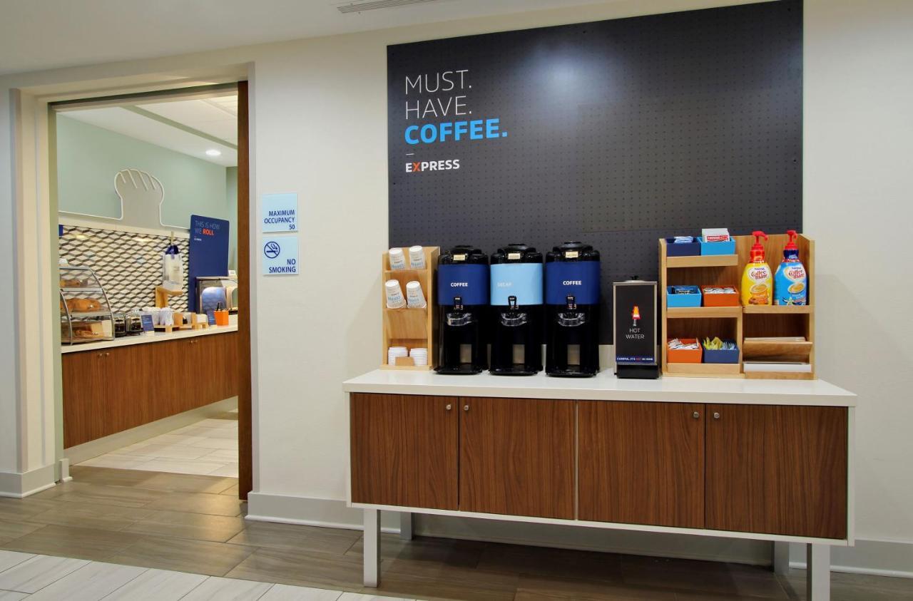 Holiday Inn Express Hotel & Suites North Kansas City By Ihg Zewnętrze zdjęcie